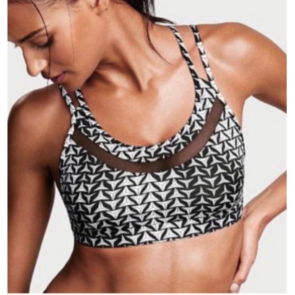 Victoria Sport geo black and white sports bra